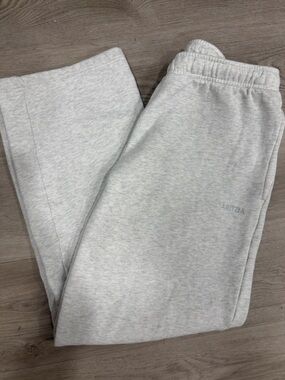 Aritzia Cream Sweatfleece Joggers